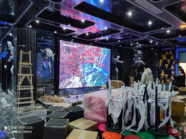 河源市室内P2.5全彩显示屏